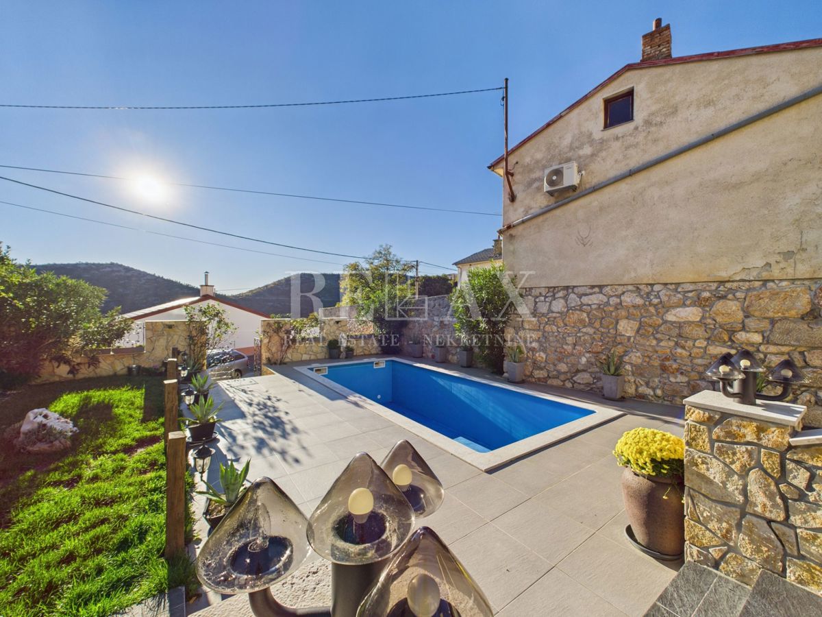 Bribir – Casa con piscina e tre appartamenti