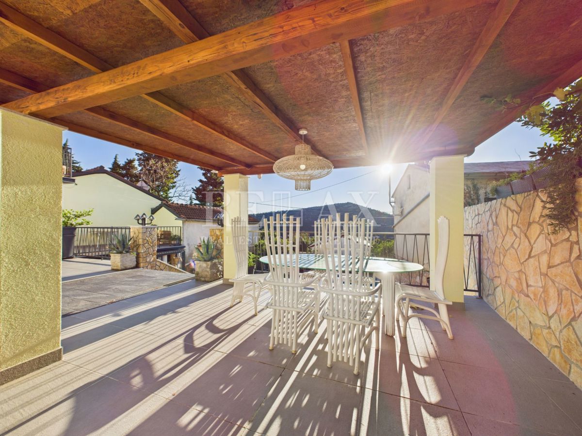 Bribir – Casa con piscina e tre appartamenti