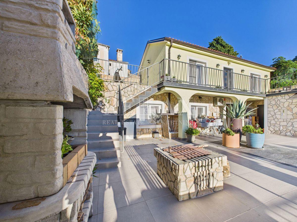 Bribir – Casa con piscina e tre appartamenti