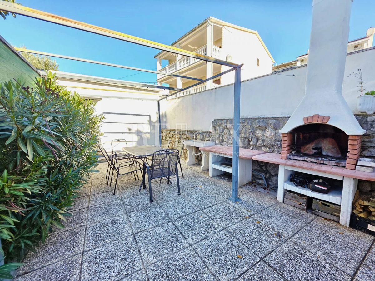 Crikvenica - due case, garage