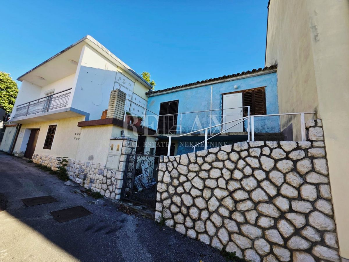 Crikvenica - due case, garage