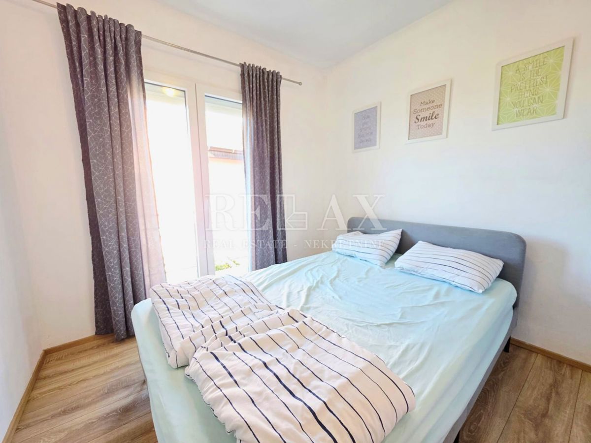 Crikvenica - due case, garage