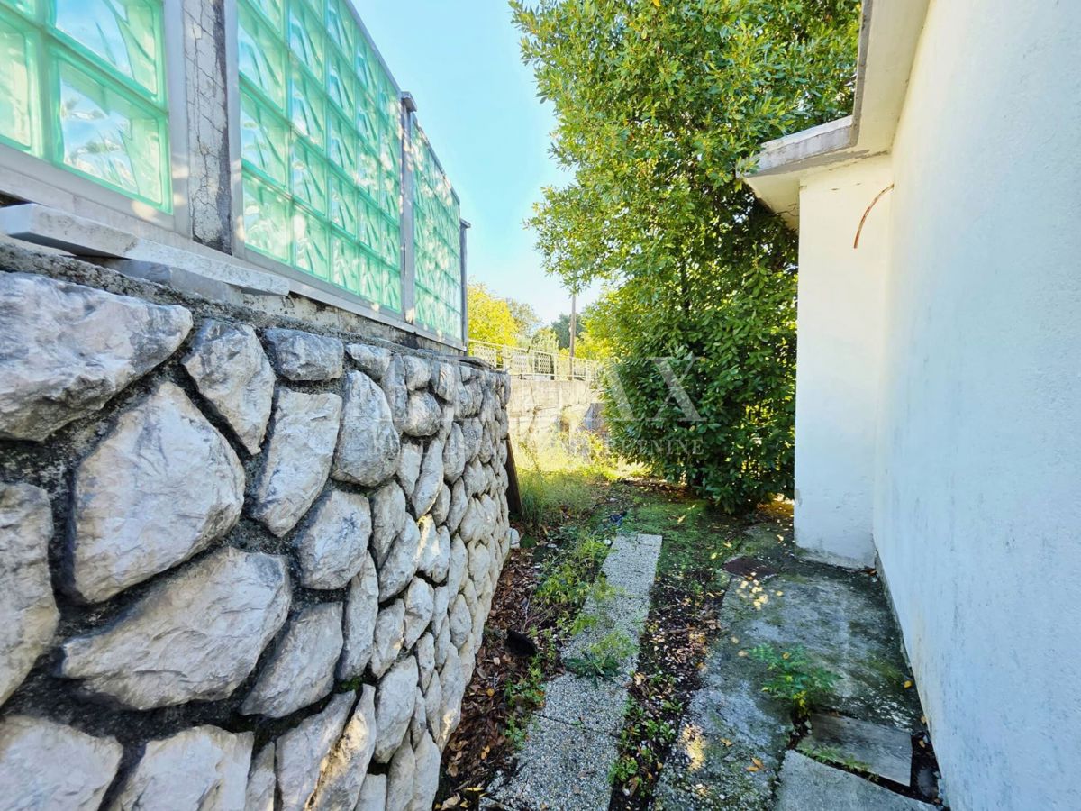 Crikvenica - due case, garage