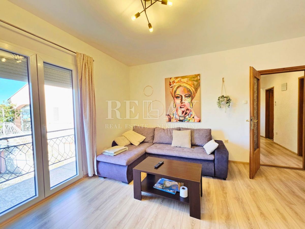 Crikvenica - due case, garage