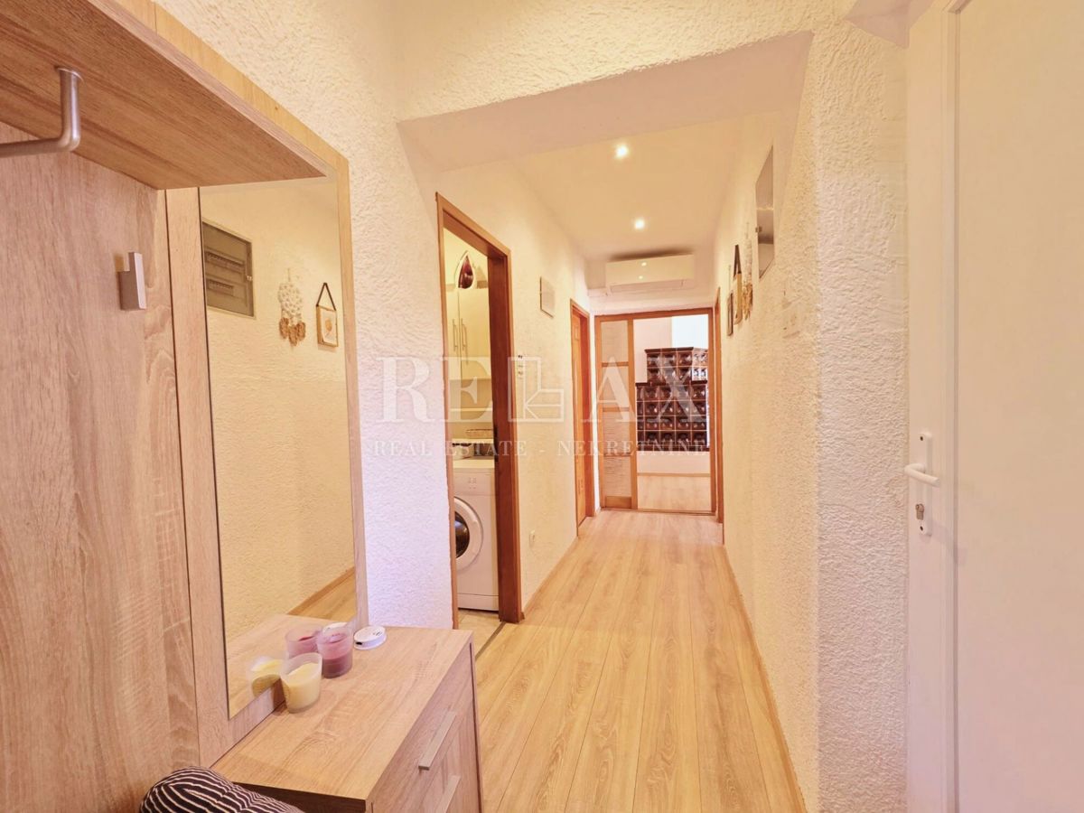 Crikvenica - due case, garage