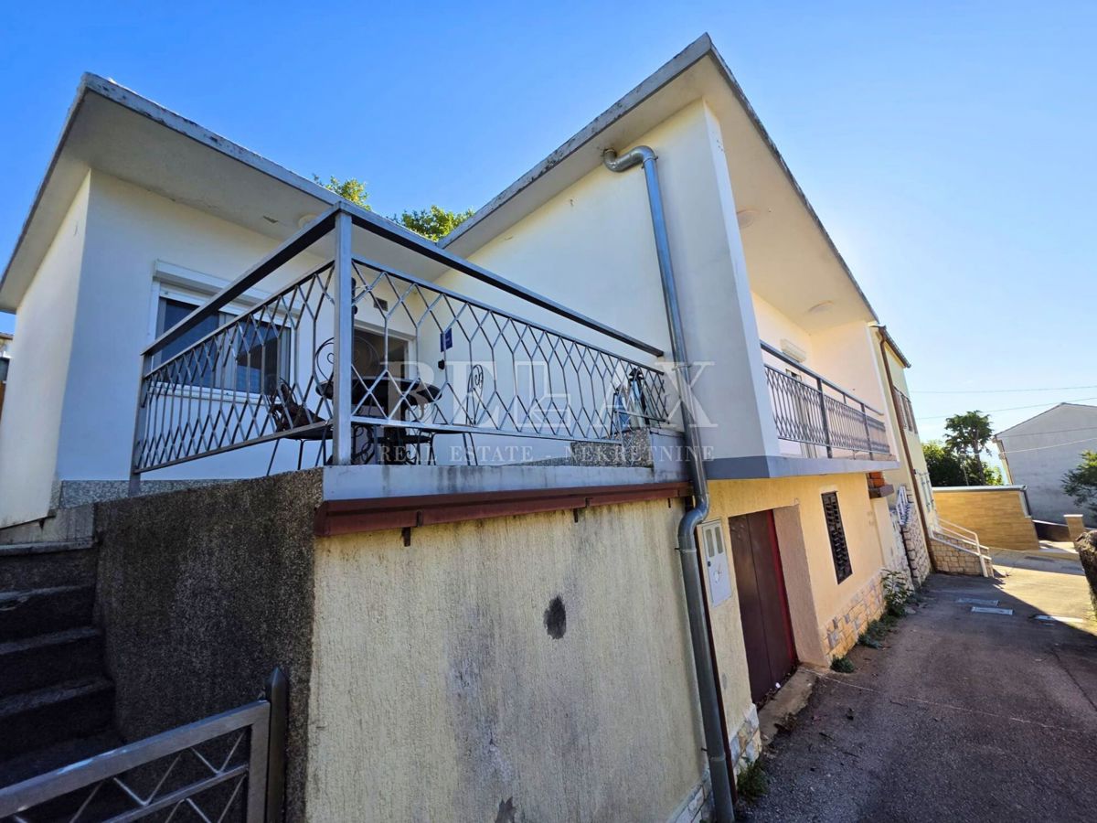 Crikvenica - due case, garage