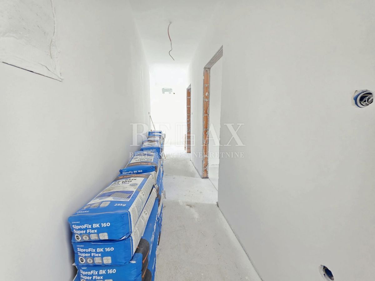 Crikvenica - appartamento con ampia terrazza, parcheggio