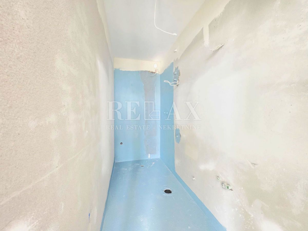 Crikvenica - appartamento con ampia terrazza, parcheggio