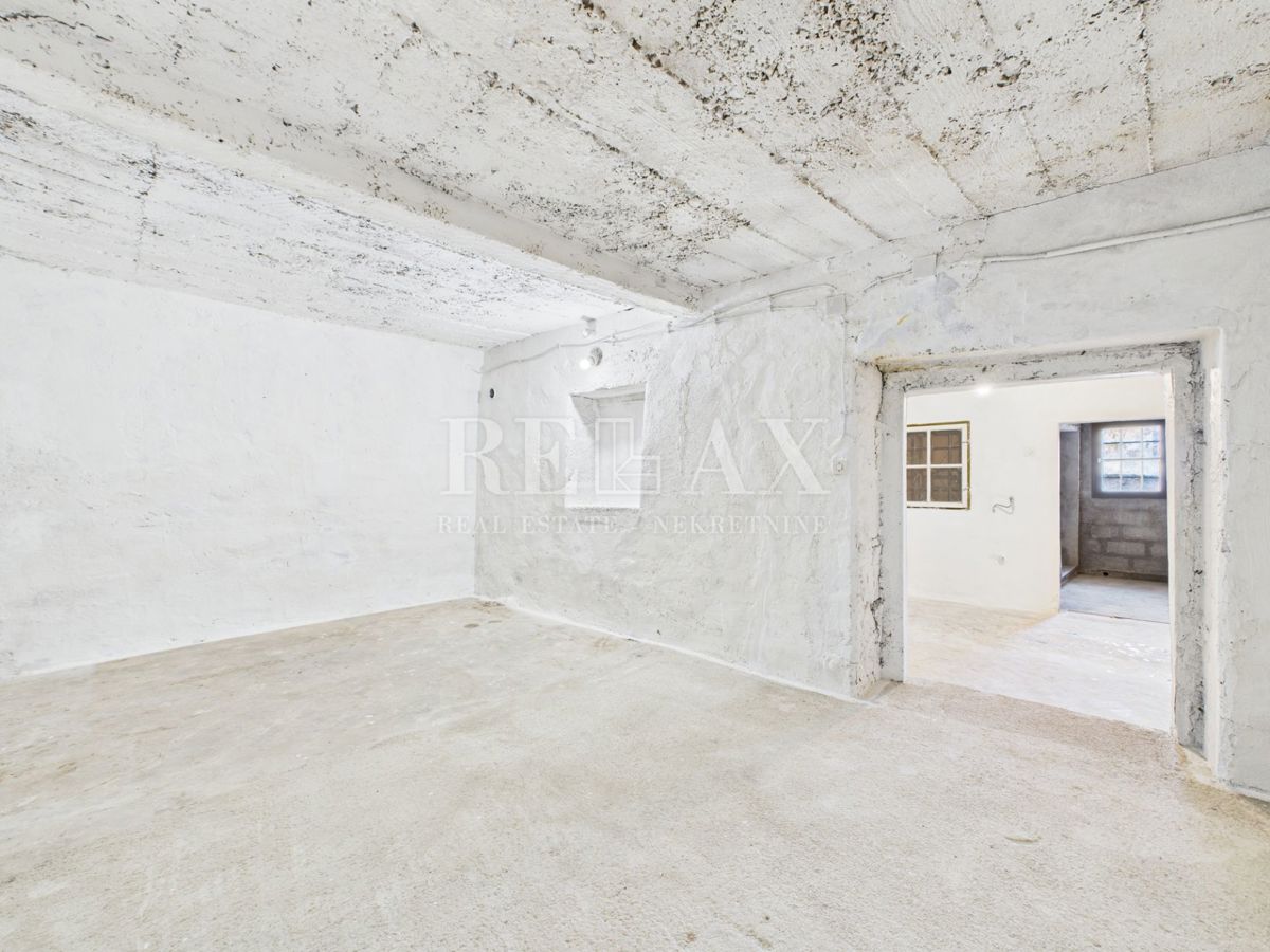 Bribir - casa autentica con giardino