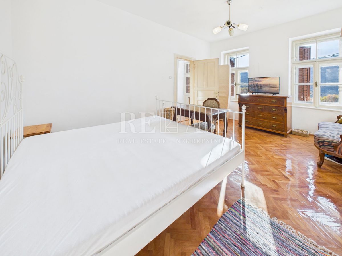 Bribir - casa autentica con giardino