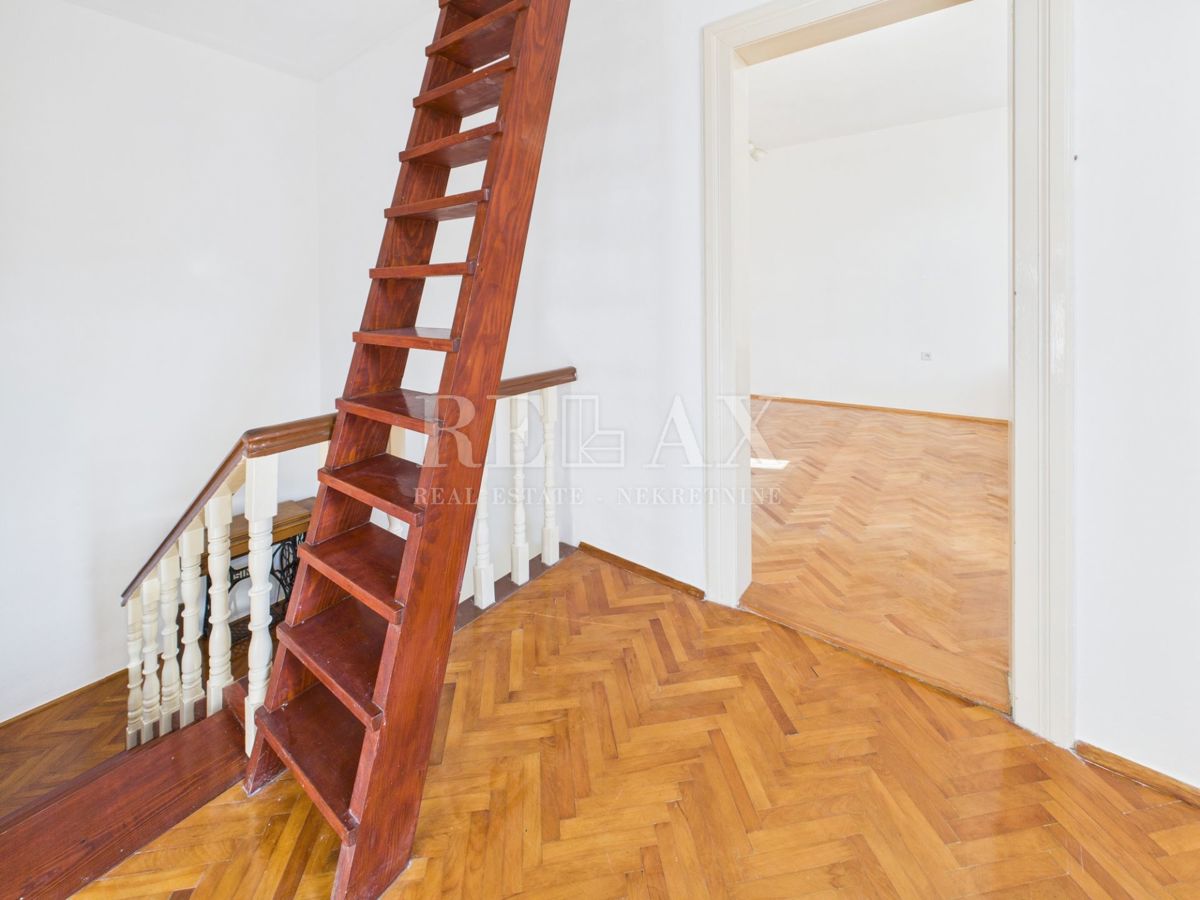 Bribir - casa autentica con giardino