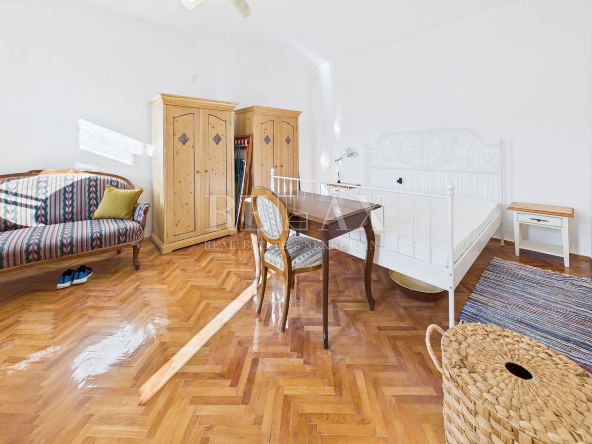 Bribir - casa autentica con giardino