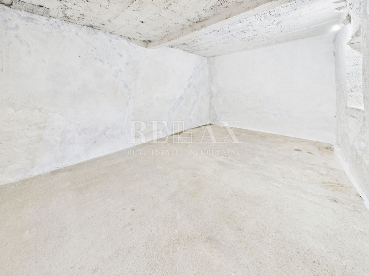 Bribir - casa autentica con giardino