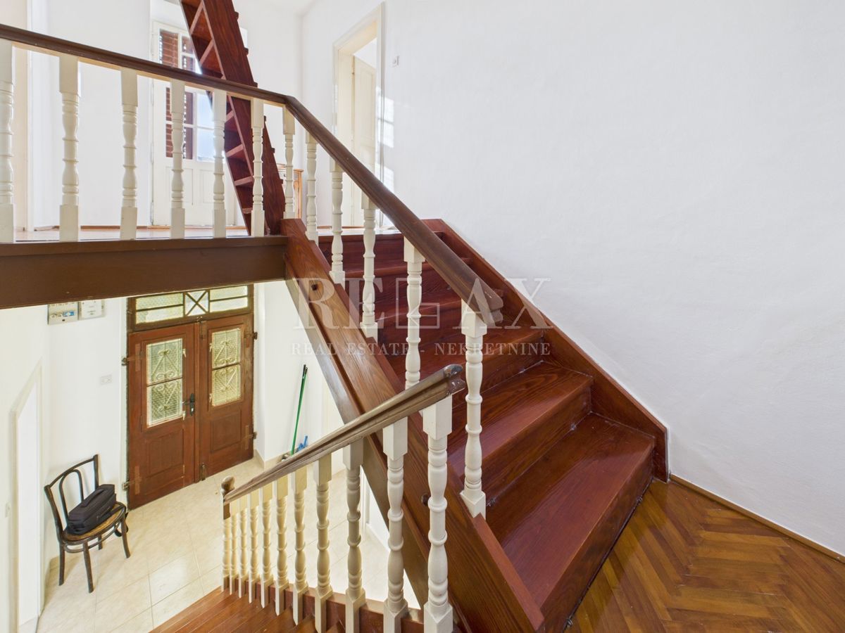 Bribir - casa autentica con giardino