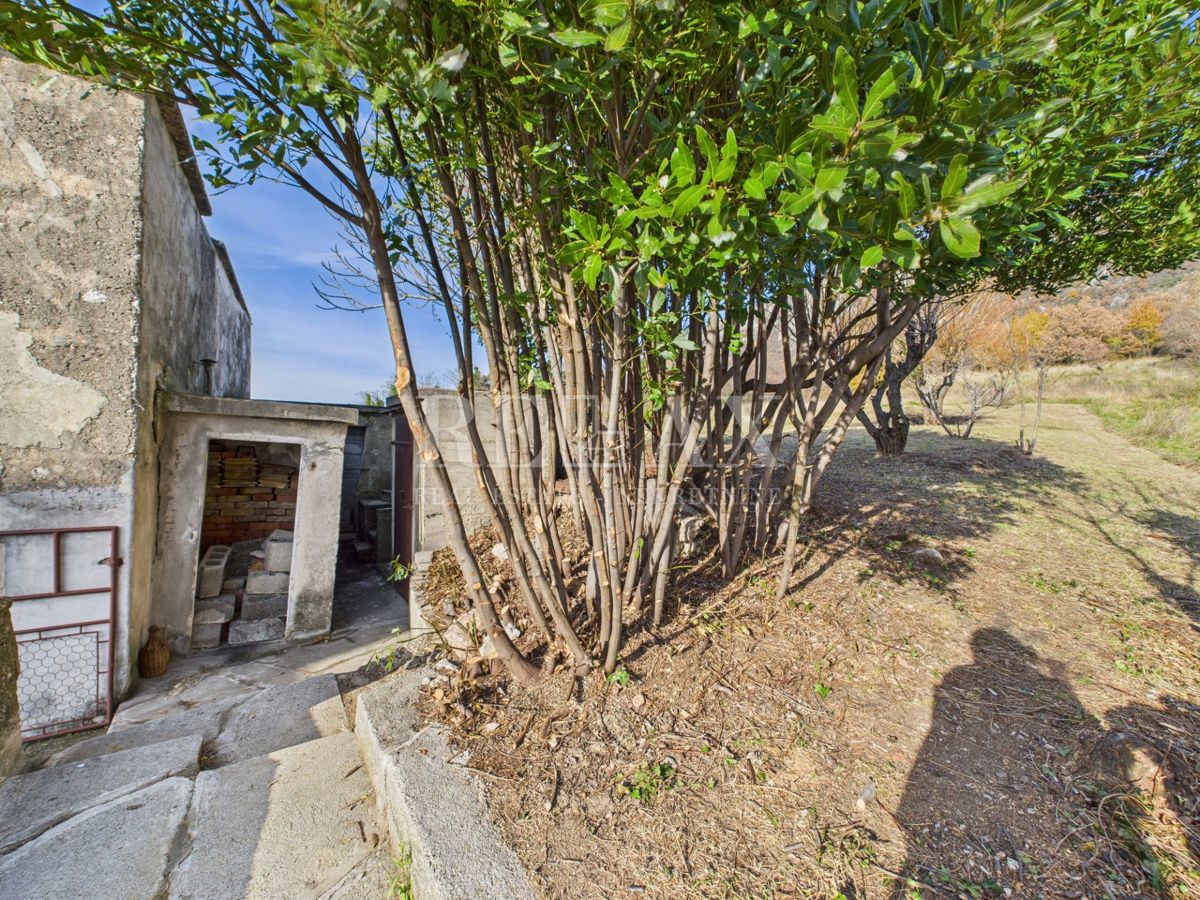 Bribir - casa autentica con giardino