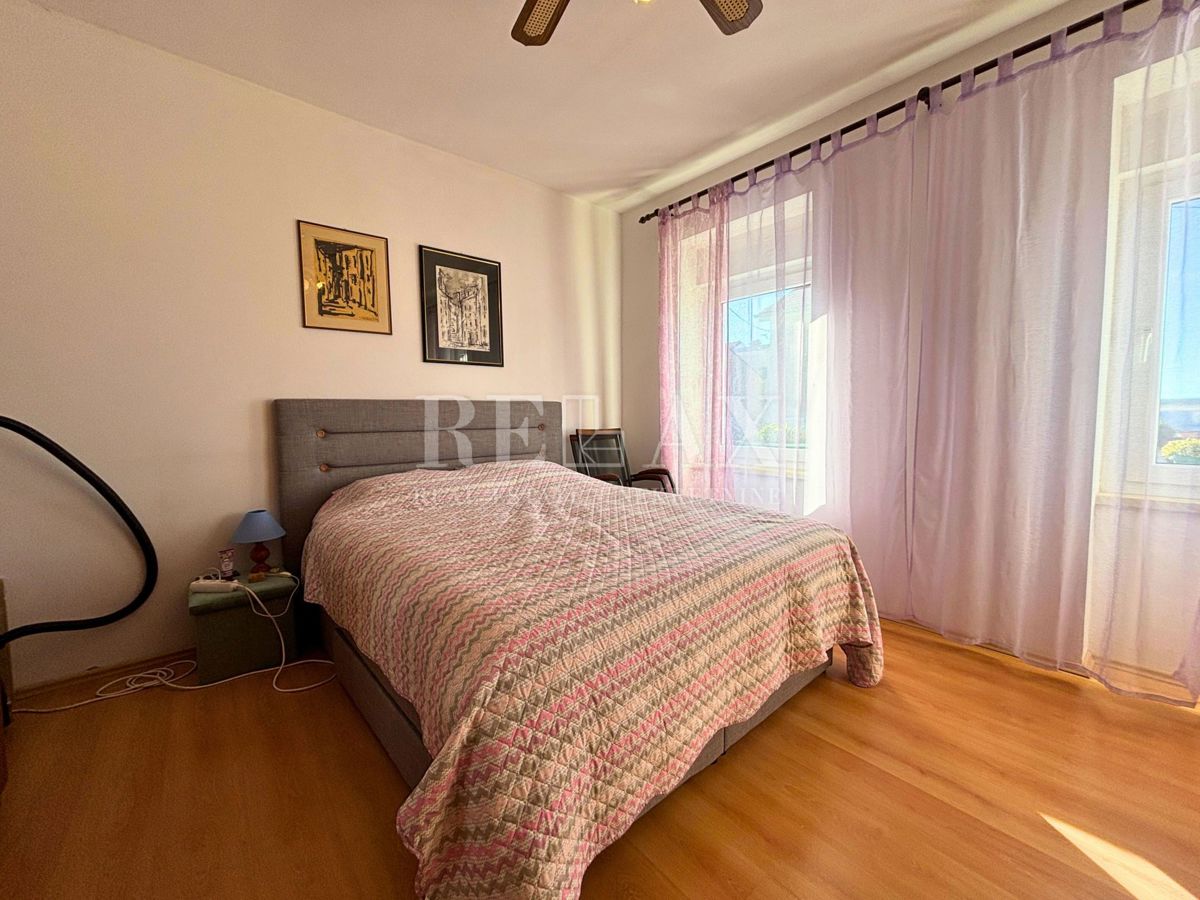 Jadranovo - casa indipendente con 3 appartamenti