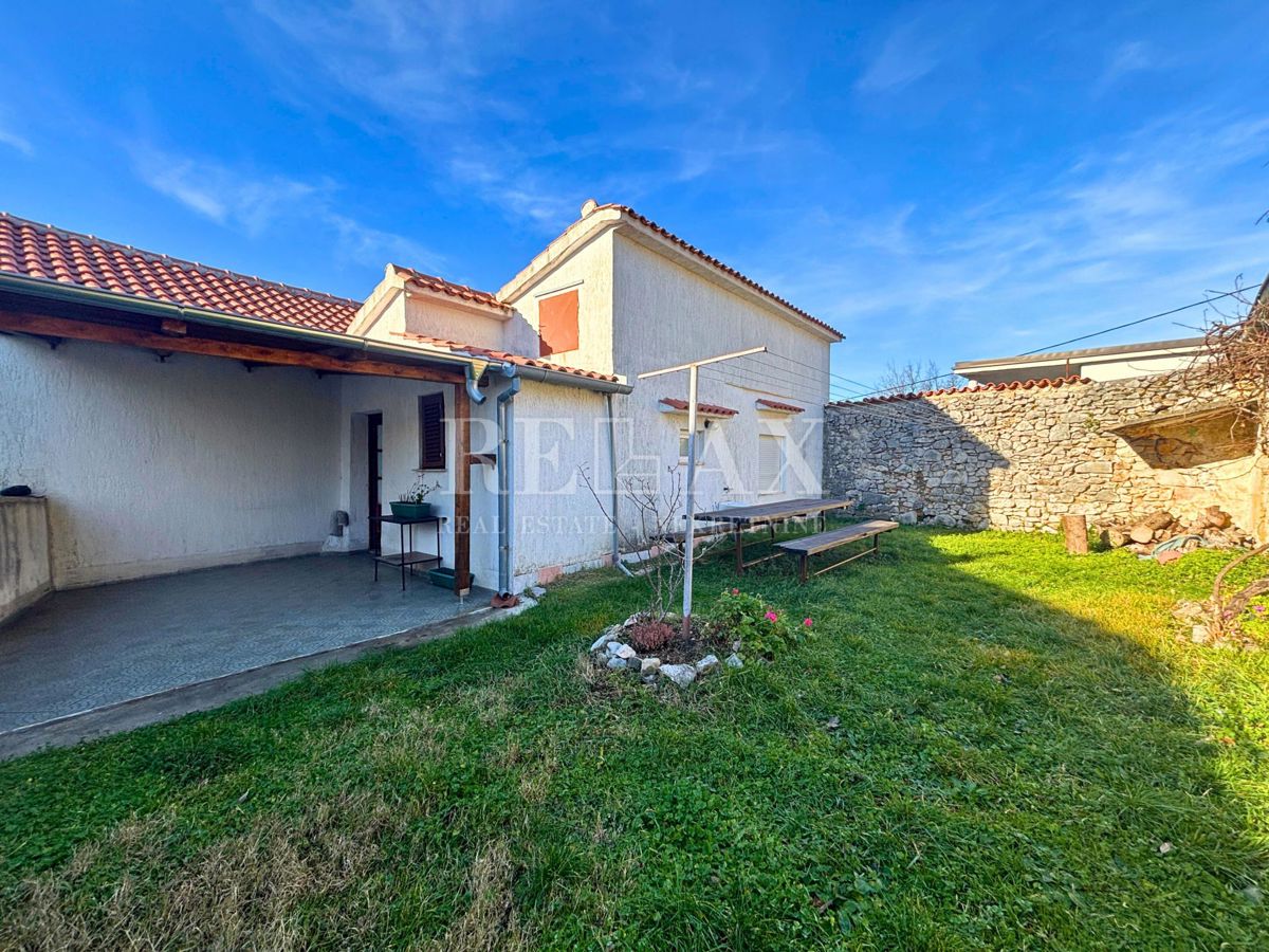 Jadranovo - casa indipendente con 3 appartamenti