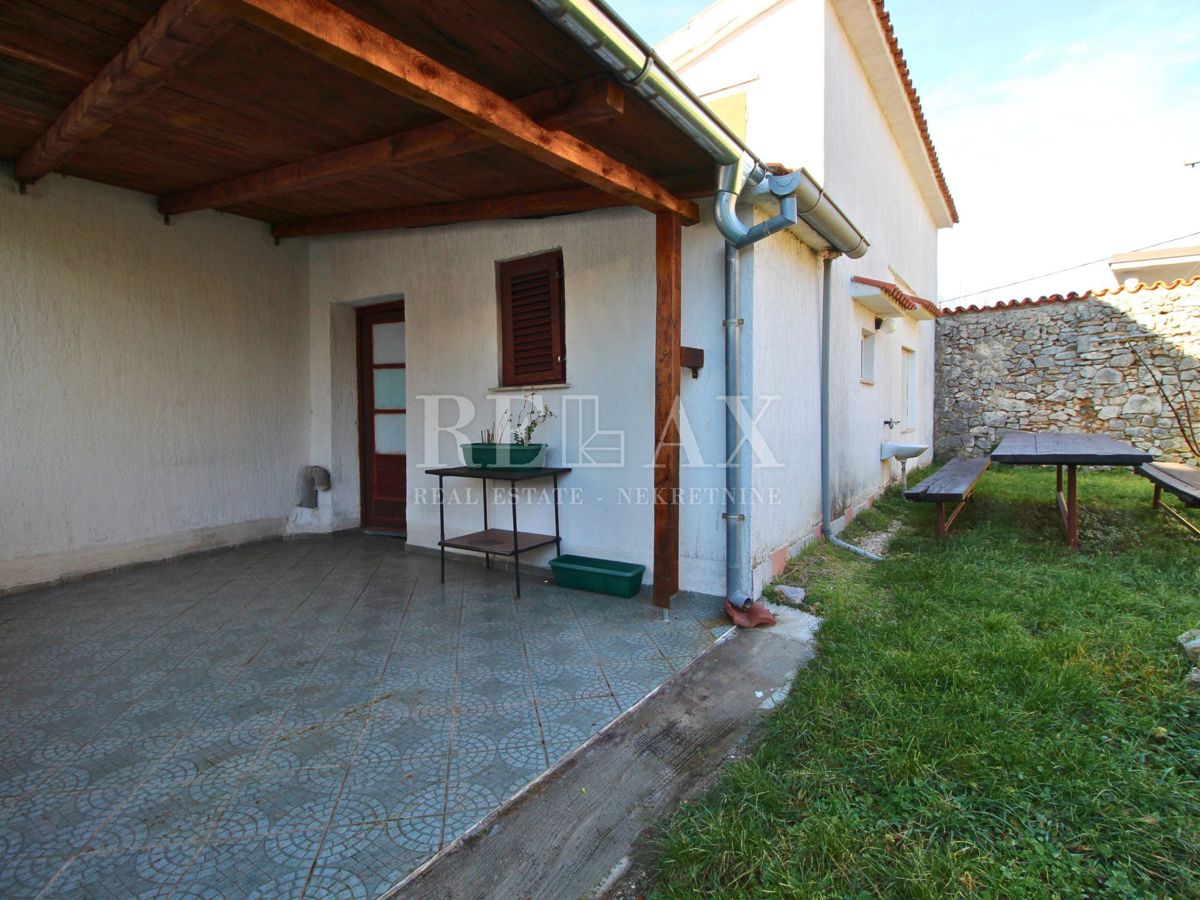 Jadranovo - casa indipendente con 3 appartamenti