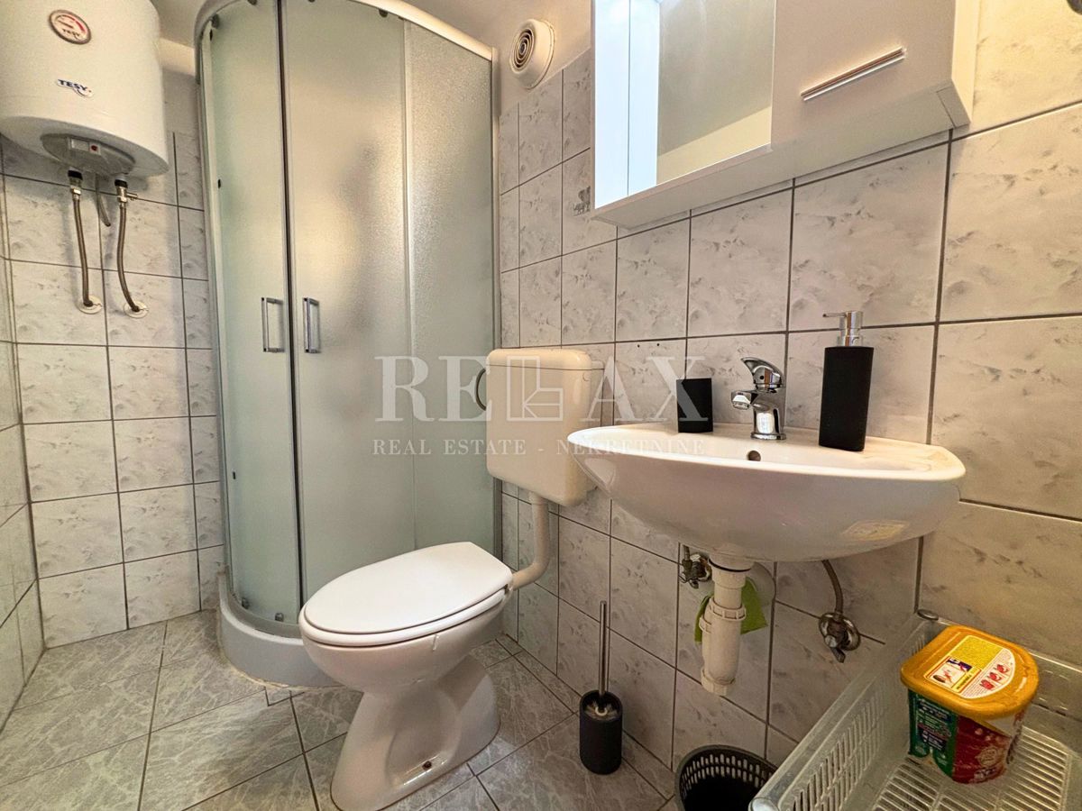 Jadranovo - casa indipendente con 3 appartamenti