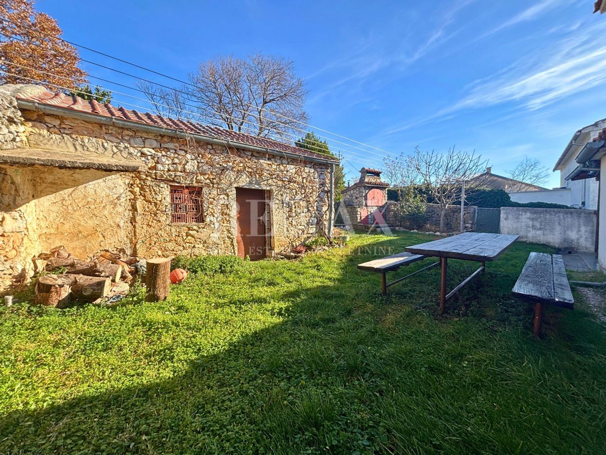 Jadranovo - casa indipendente con 3 appartamenti