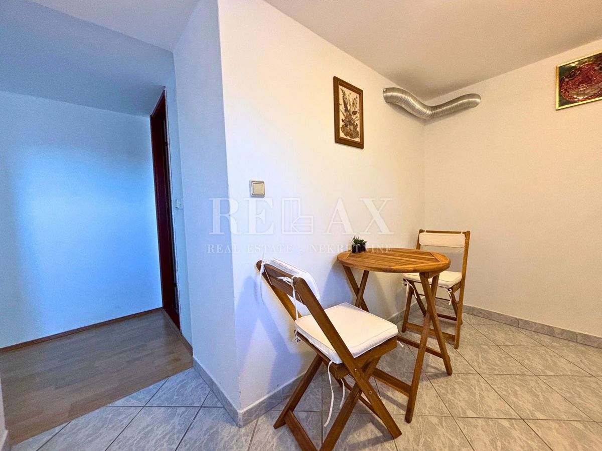 Jadranovo - casa indipendente con 3 appartamenti