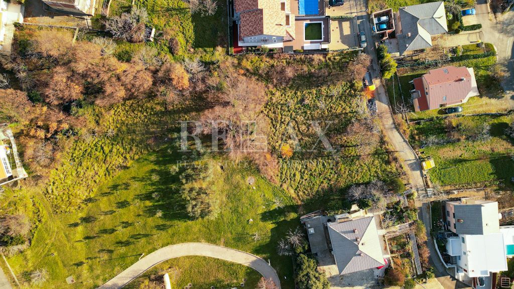 Bribir - terreno edificabile con ottimo accesso