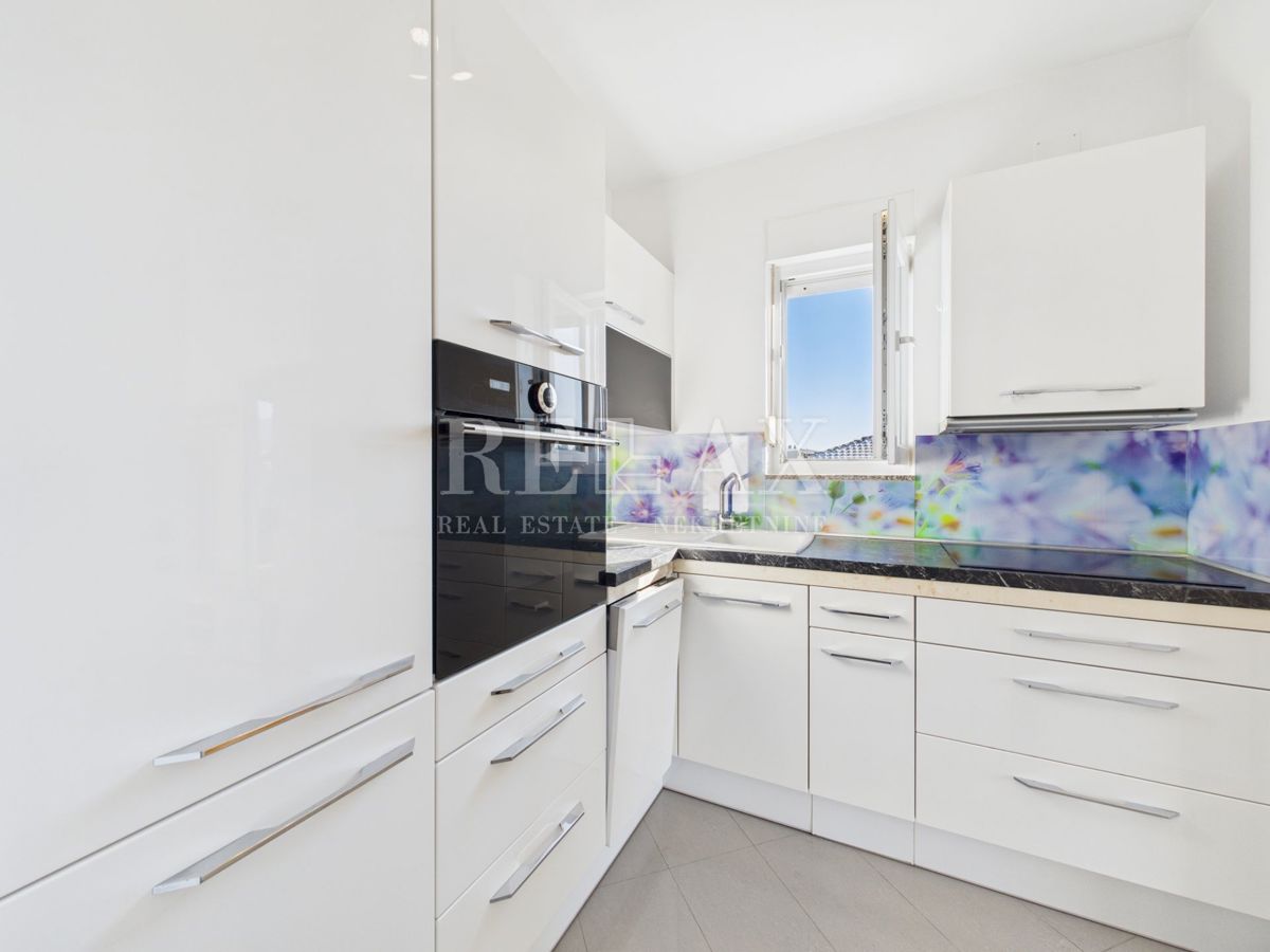 Rijeka, Srdoči - appartamento recentemente ristrutturato con due camere da letto