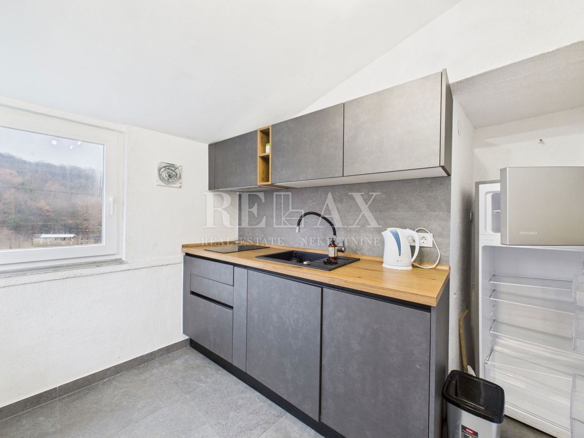 Kastav - casa con 3 appartamenti e spazio commerciale