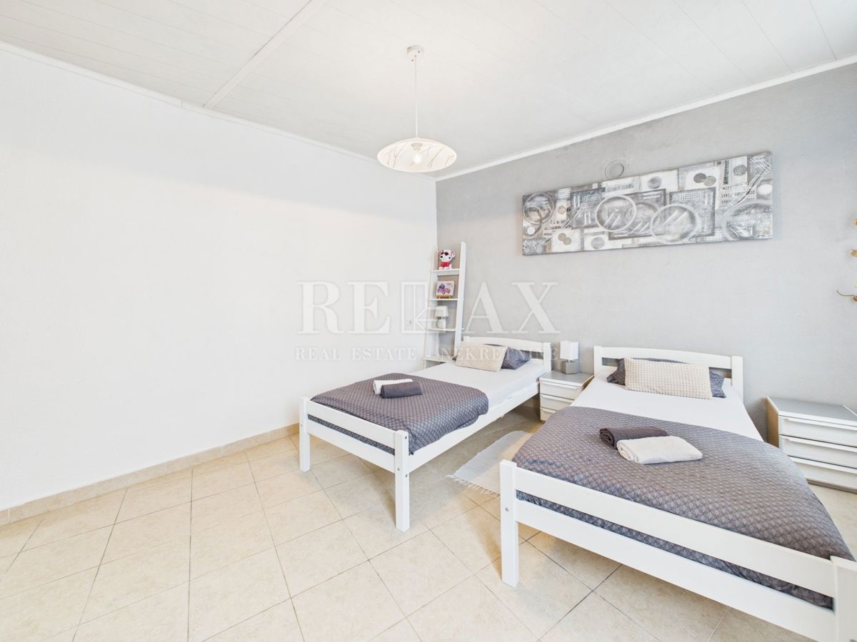 Kastav - casa con 3 appartamenti e spazio commerciale