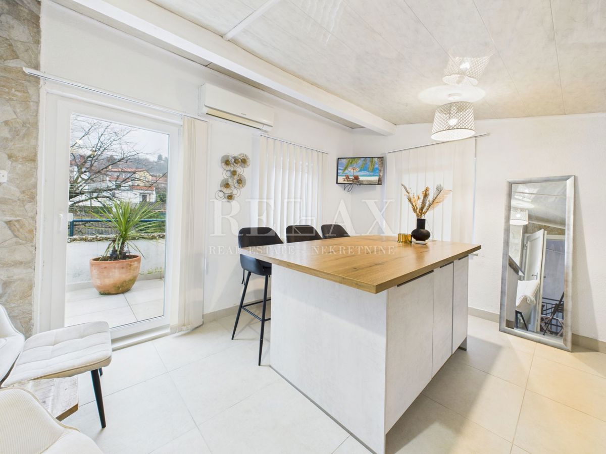 Kastav - casa con 3 appartamenti e spazio commerciale