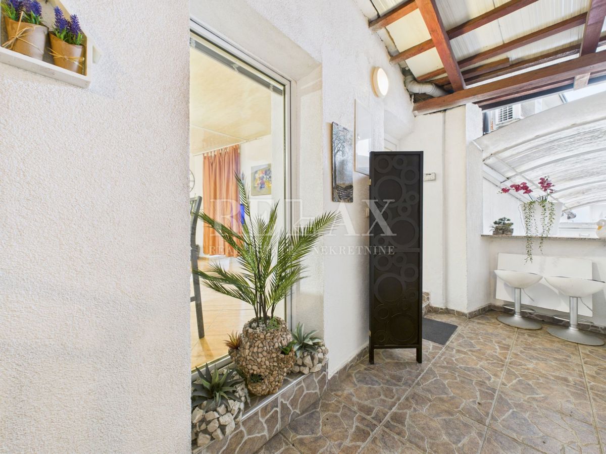 Kastav - casa con 3 appartamenti e spazio commerciale