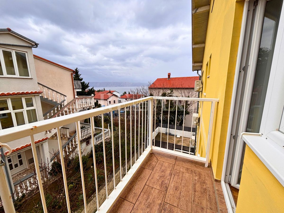 Novi Vinodolski - appartamento con due camere da letto, parcheggio