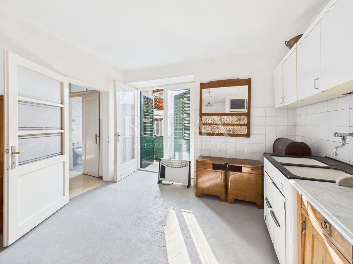 Crikvenica - casa nel centro della città