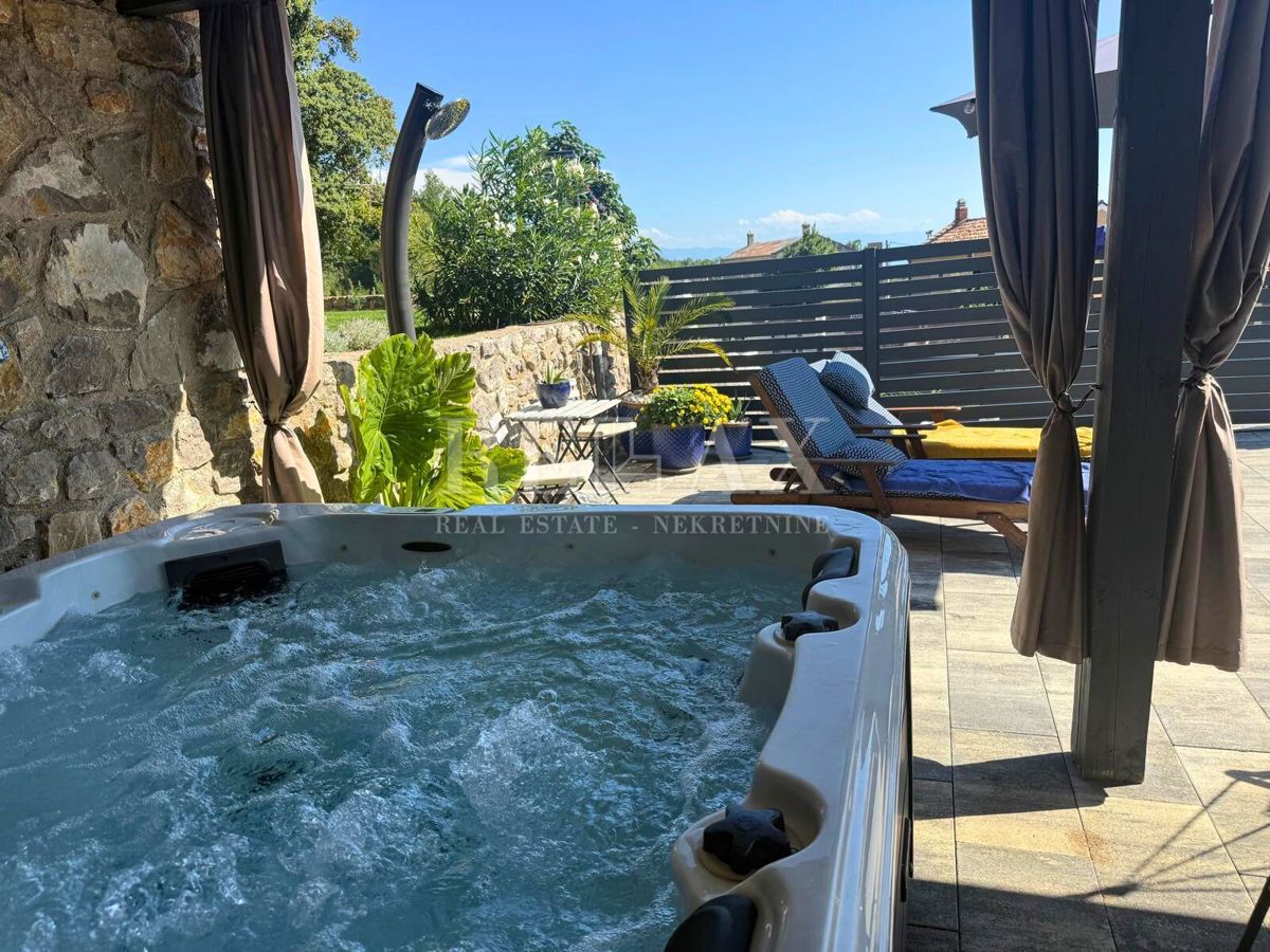 Bribir - casa con piscina e giardino