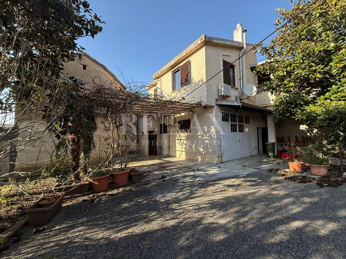 Bribir – casa con due appartamenti separati e giardino