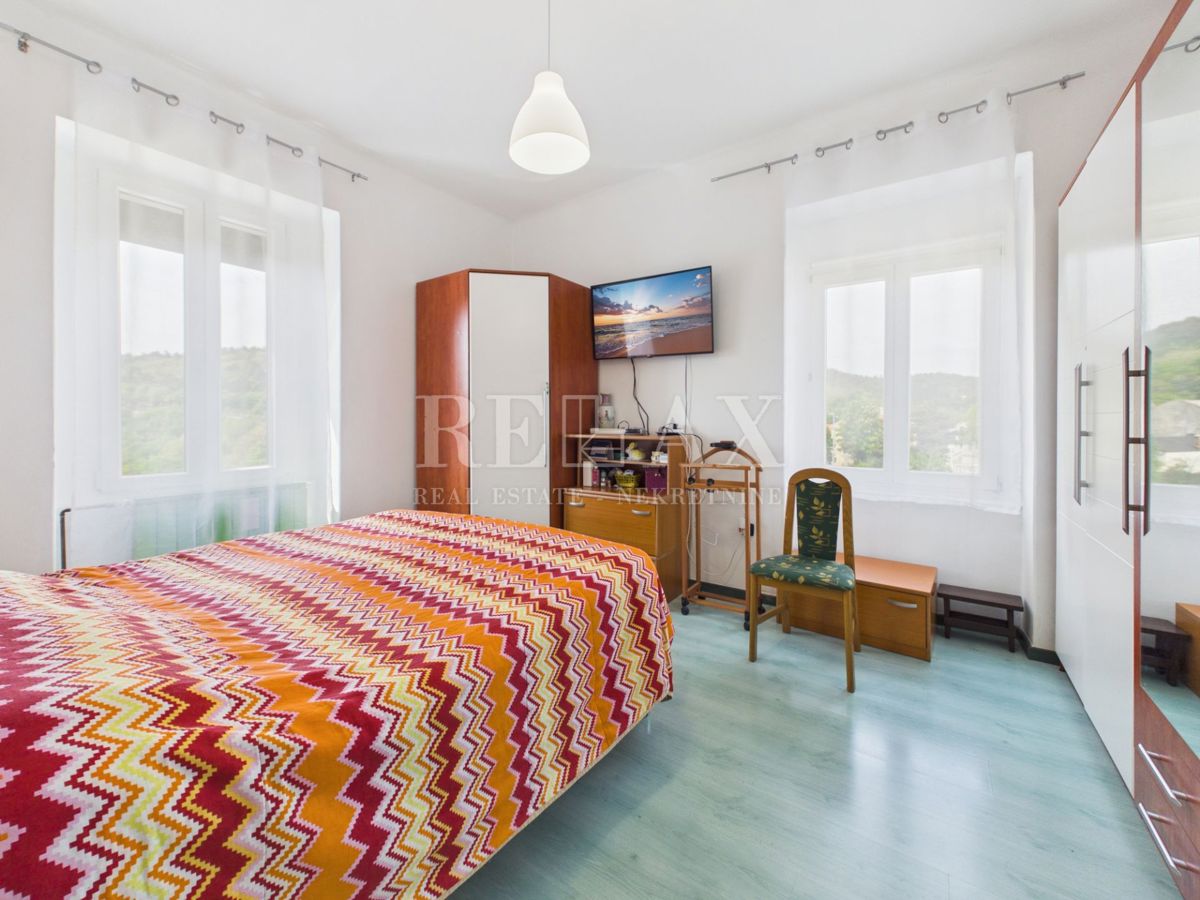 Križišće - casa indipendente con giardino e piscina