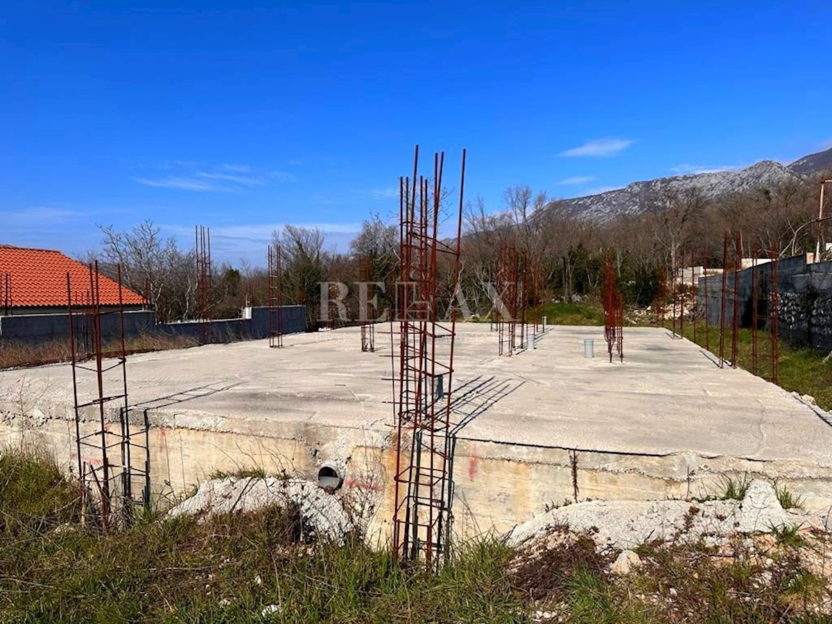 CRIKVENICA, GRIŽANE - Terreno con licenza edilizia