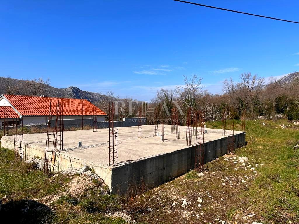 CRIKVENICA, GRIŽANE - Terreno con licenza edilizia