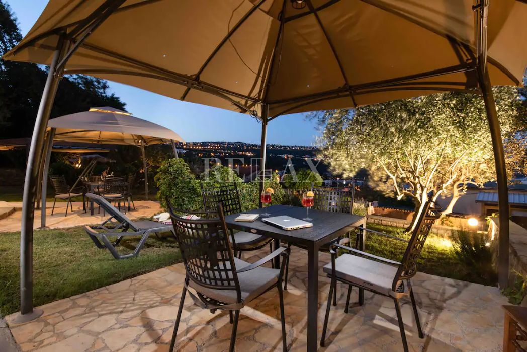 Abbazia - 3 appartamenti con giardino