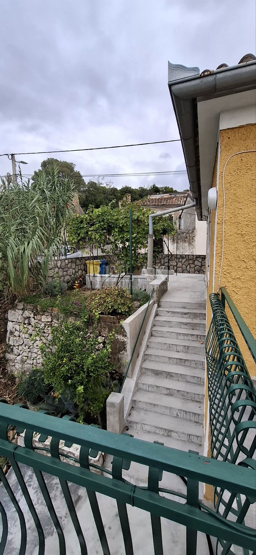 Casa in pietra con vista mare Kostrena