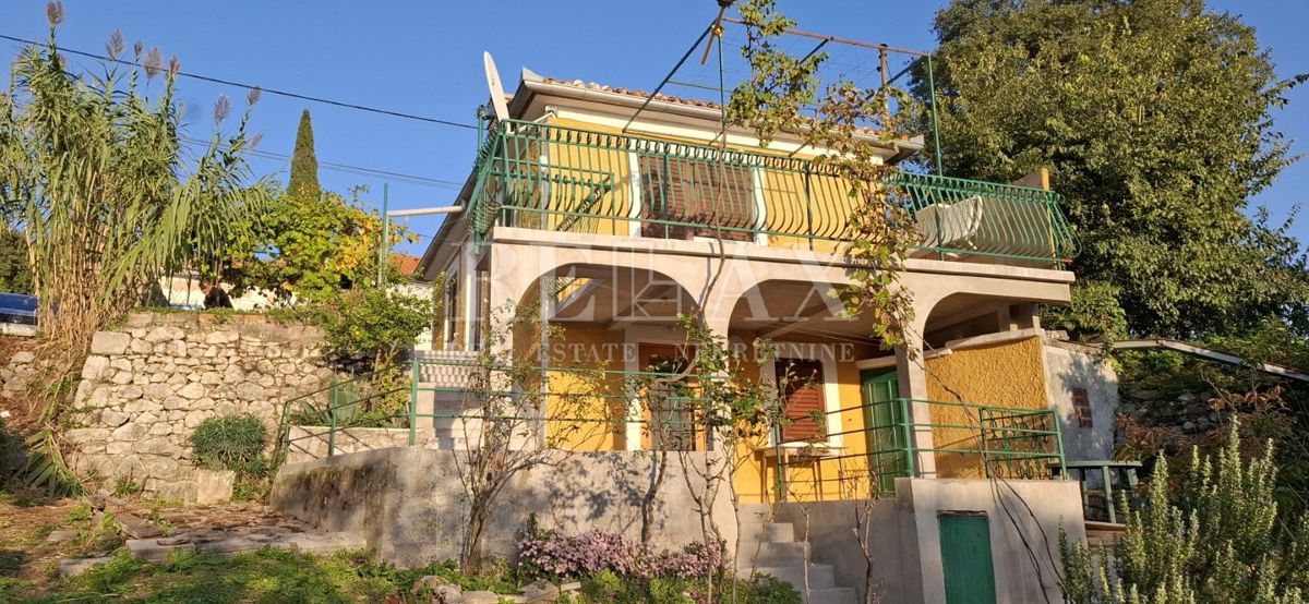 Casa in pietra con vista mare Kostrena