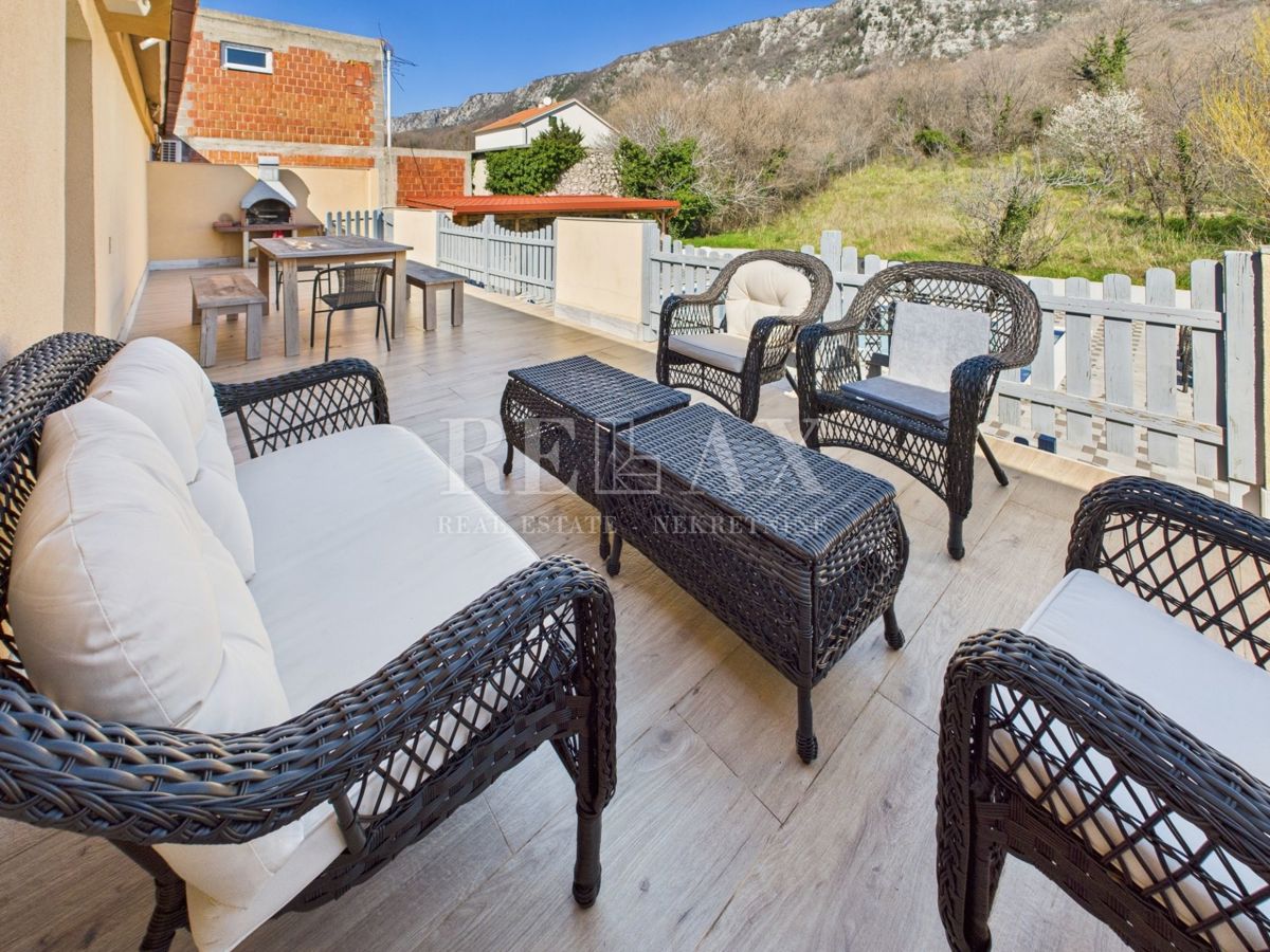 Bribir - affascinante casa in pietra con piscina