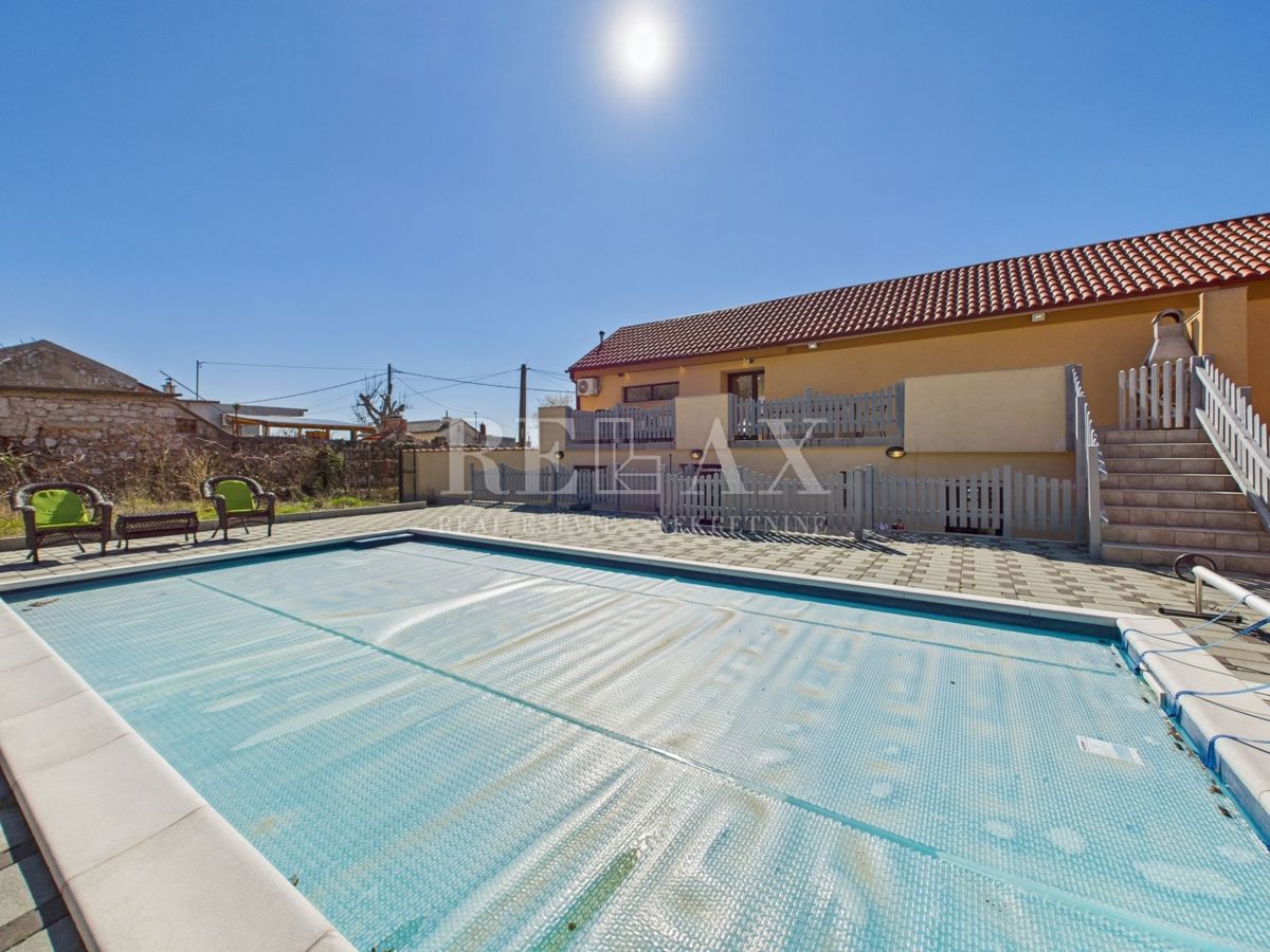 Bribir - affascinante casa in pietra con piscina