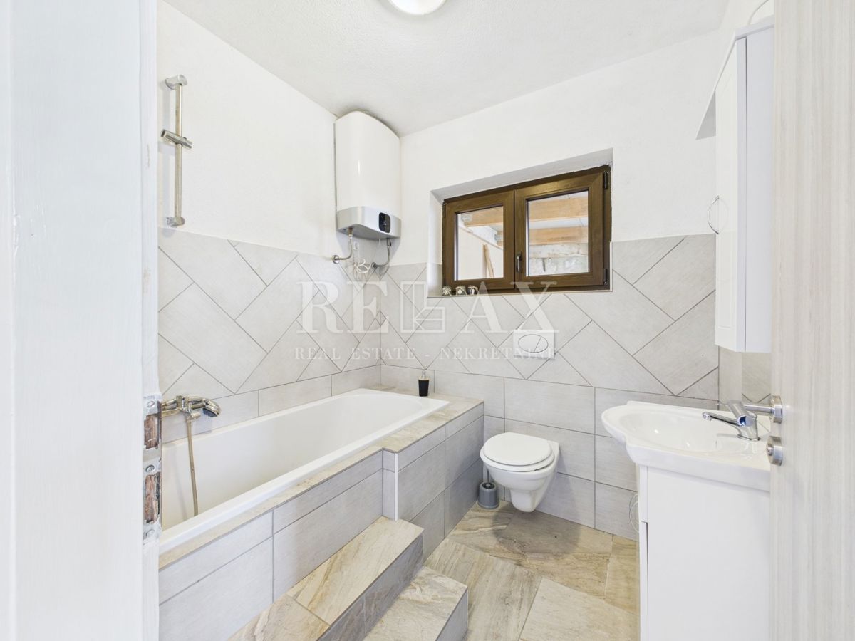 Bribir - affascinante casa in pietra con piscina