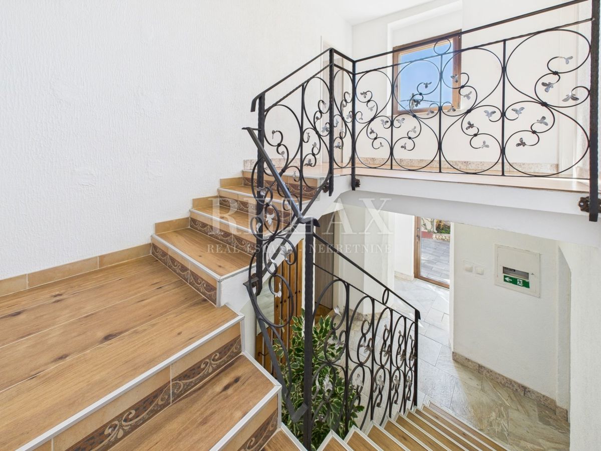 Bribir - affascinante casa in pietra con piscina