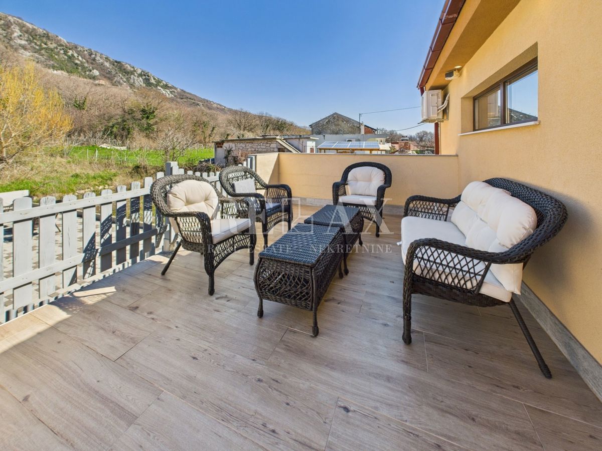 Bribir - affascinante casa in pietra con piscina