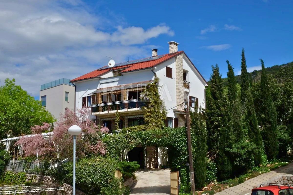 Dramalj - casa con 4 unità abitative