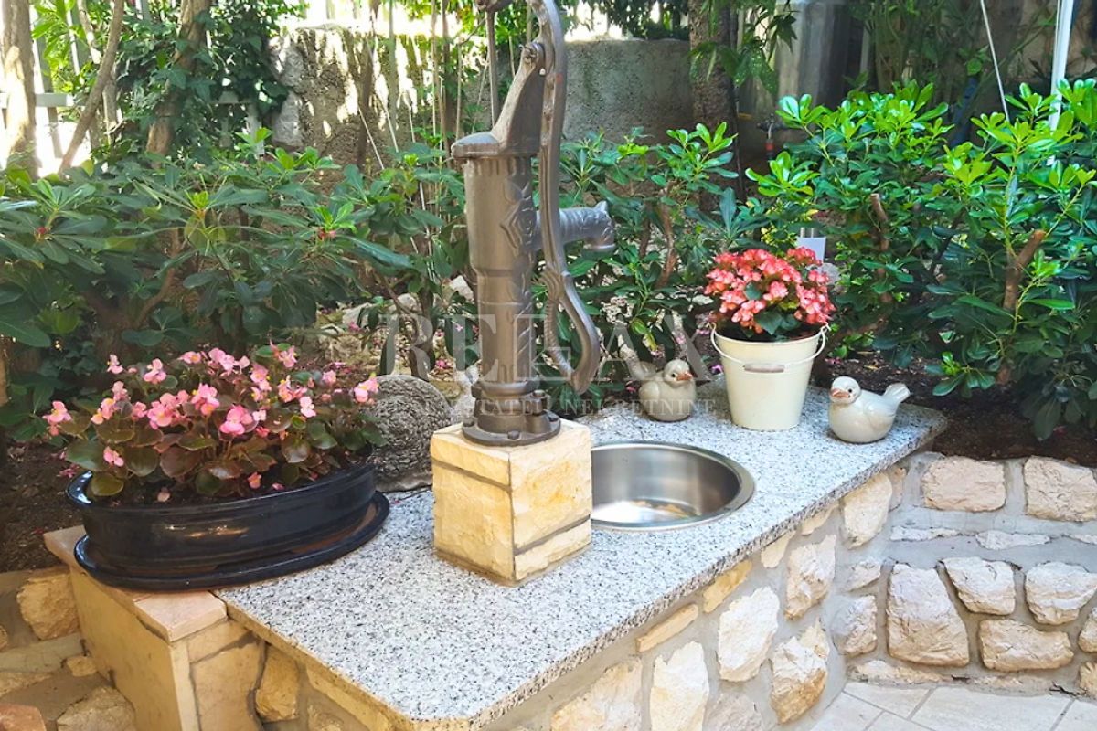 Dramalj - casa con 4 unità abitative