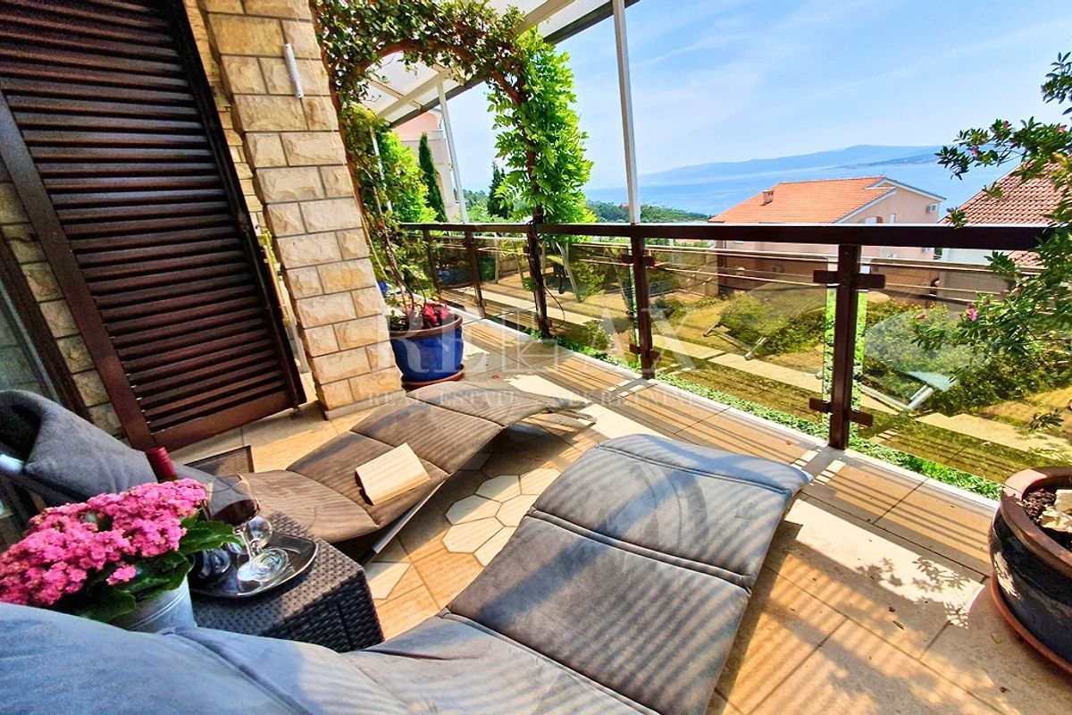 Dramalj - casa con 4 unità abitative