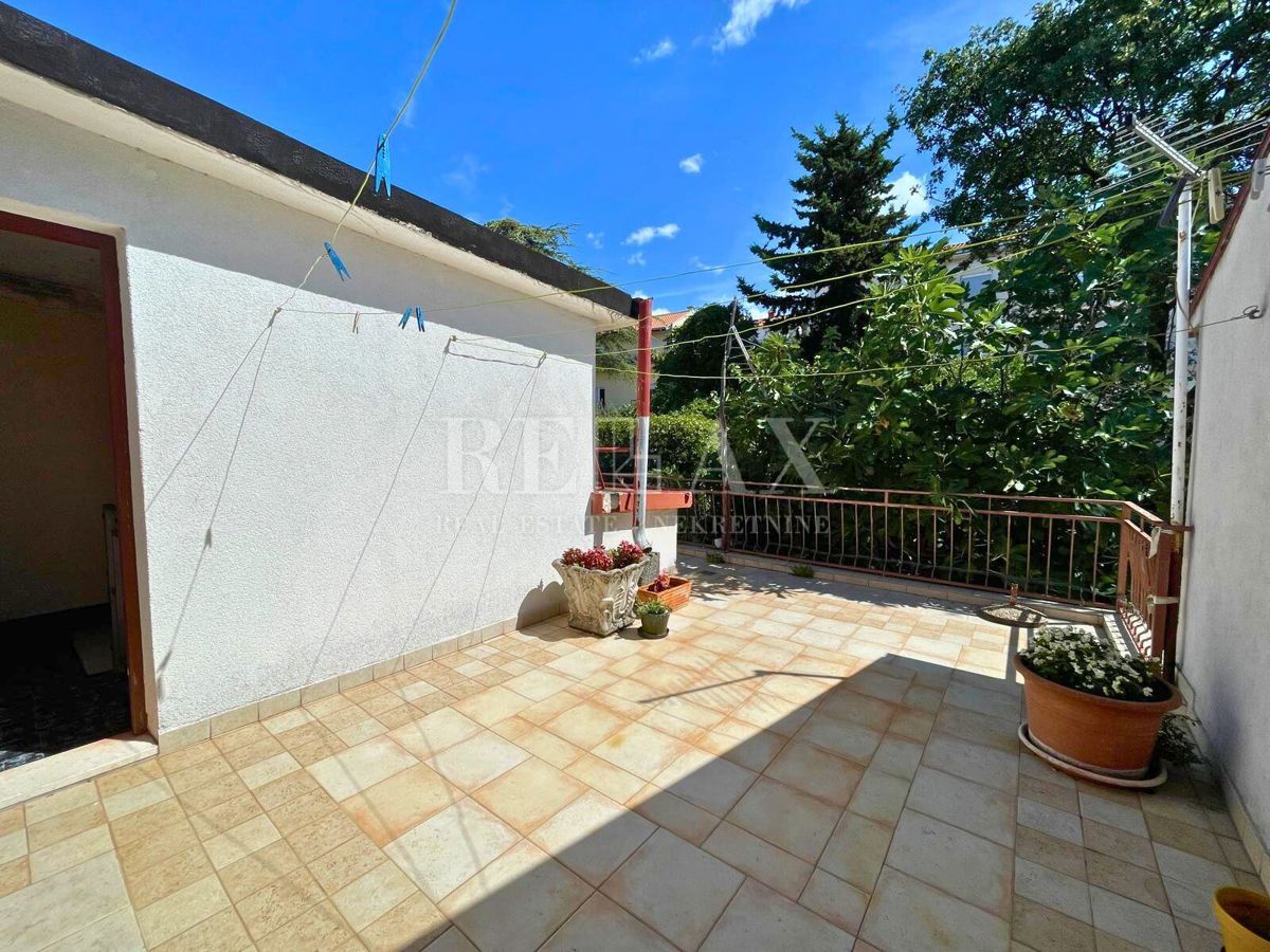 Crikvenica - casa in centro, posizione eccellente, parcheggio